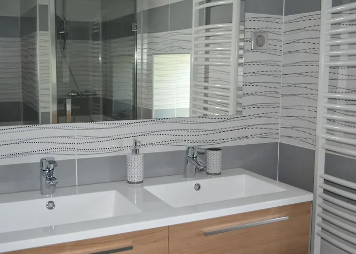 Les Vergers فندق مبيت وإفطار 3*